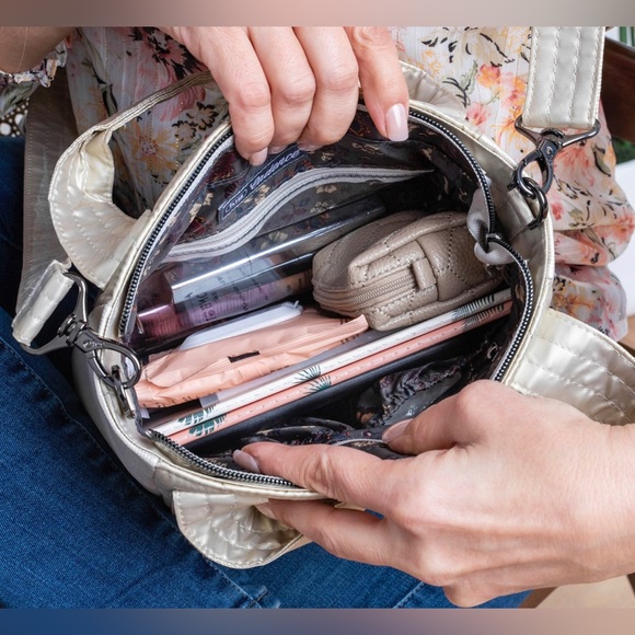 LUG - Cadence Crossbody Bag - Metallic Champagne - Picture 9 of 10